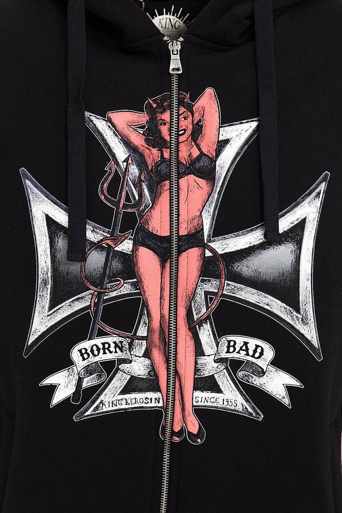 Queen Kerosin Kapuzensweatjacke mit Front Print «Born Bad» 50% Rabatt mit kostenlosem Versand