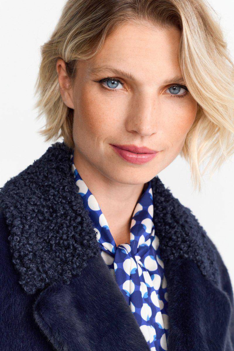 Eich & Royal Mantel aus weichem Fake Fur 2025