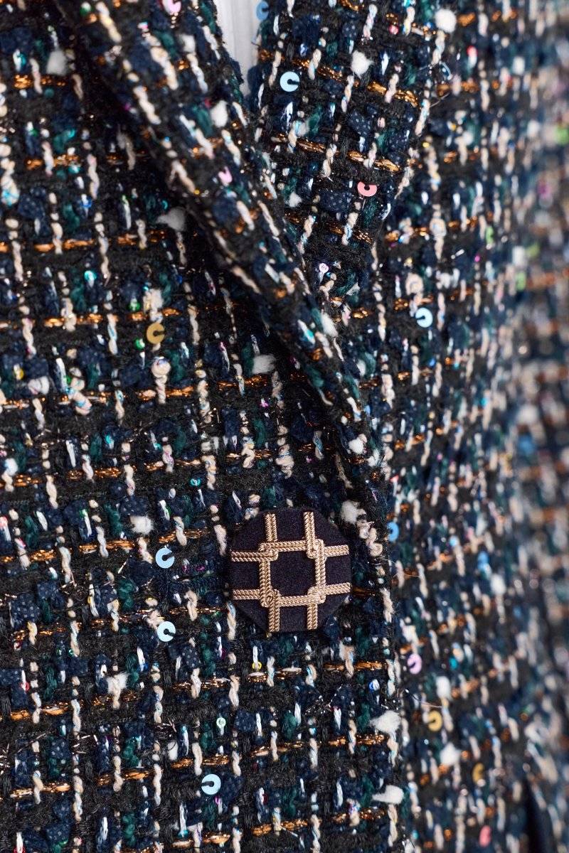 Eich & Royal Bouclé-Blazer mit Statement-Knopf Black Friday Preise