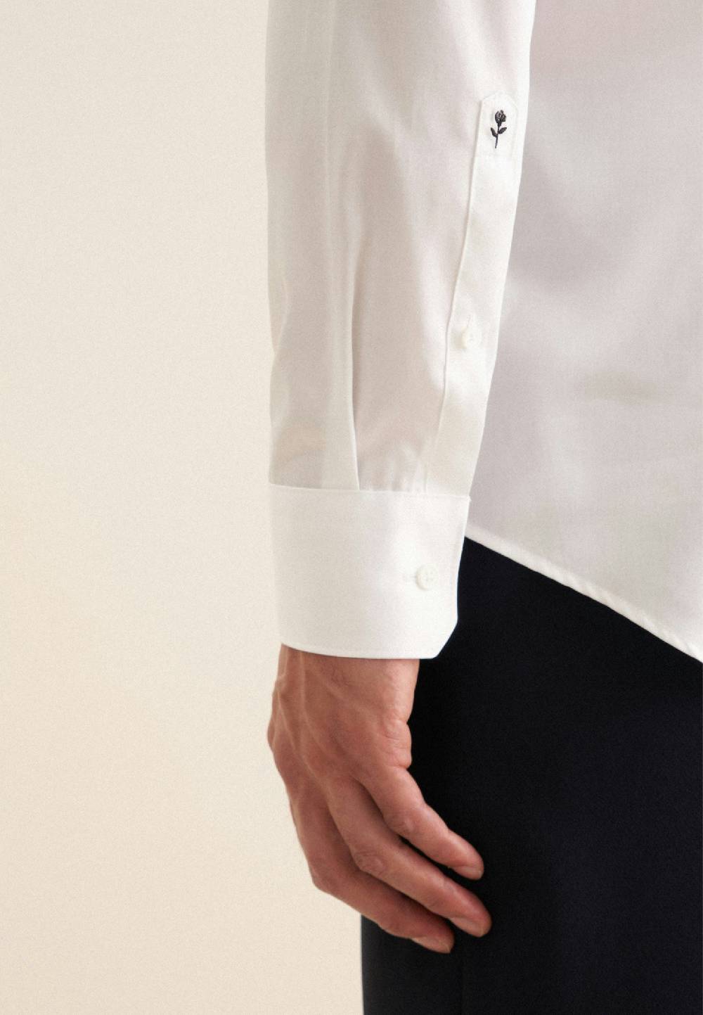 Seidensticker Bügelleichtes Satin Business Hemd in Slim mit Kentkragen Black Friday Preise