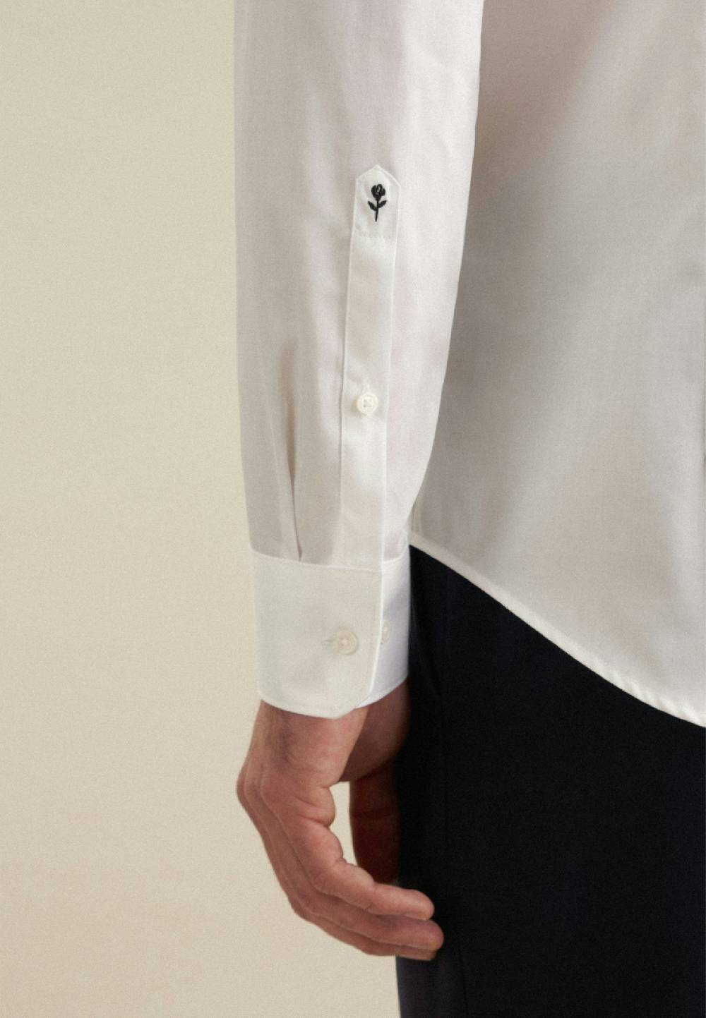 Seidensticker Bügelleichtes Satin Business Hemd in Shaped mit Kentkragen und extra langem Arm 50% Rabatt für begrenzte Zeit