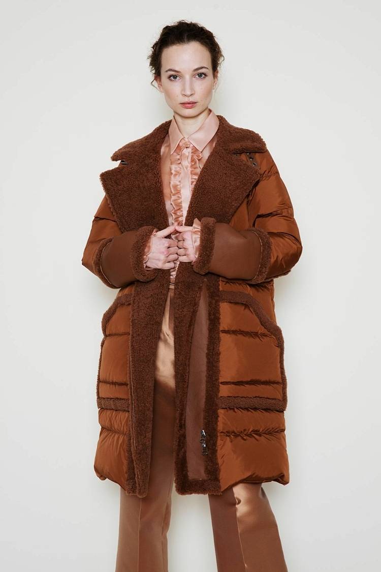Sly 010 Daunen-Lammfell-Mantel Cyber Monday
