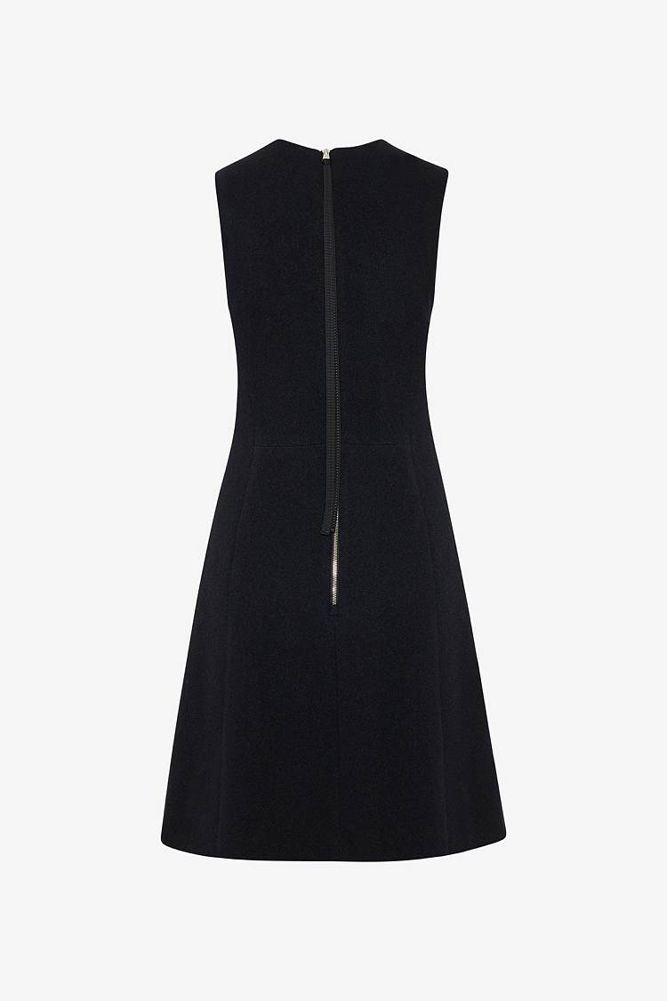 Sly 010 Ärmelloses tailliertes Kleid mit Kellerfalte Osterangebot