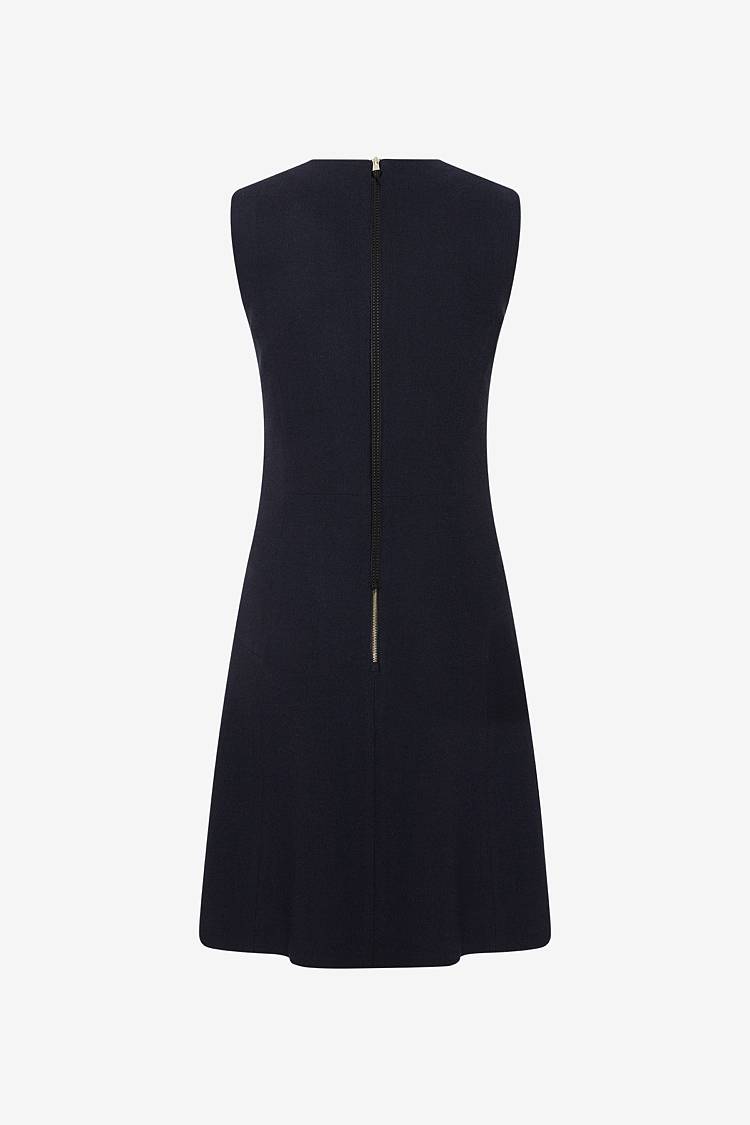 Sly 010 Ärmelloses tailliertes Kleid mit Kellerfalte VIP-Rabatte