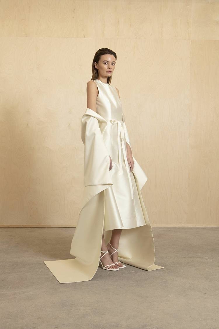 Sly 010 Brautkleid mit Raffungen Vatertagsangebot